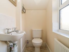 8 Adams Meadow - Somerset & Wiltshire - 1064694 - thumbnail photo 11