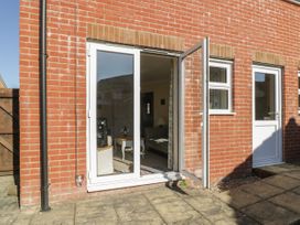 8 Adams Meadow - Somerset & Wiltshire - 1064694 - thumbnail photo 21