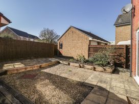 8 Adams Meadow - Somerset & Wiltshire - 1064694 - thumbnail photo 22