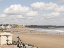 Seaside Breeze - North Yorkshire (incl. Whitby) - 1064719 - thumbnail photo 21