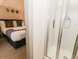 Rose Suite - North Wales - 1065261 - thumbnail photo 24
