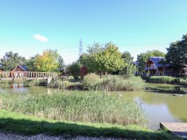 Lake View Lodge - Lincolnshire - 1065942 - thumbnail photo 47