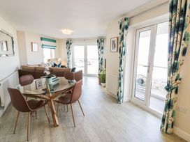 Ocean View Apartment - North Wales - 1066096 - thumbnail photo 6