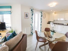 Ocean View Apartment - North Wales - 1066096 - thumbnail photo 9