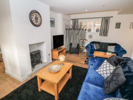 Willow Cottage - Peak District - 1066252 - thumbnail photo 6