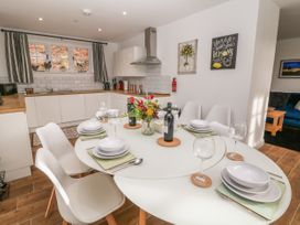 Willow Cottage - Peak District - 1066252 - thumbnail photo 12