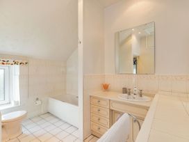 Dales Croft Apartment - Peak District - 1066317 - thumbnail photo 27