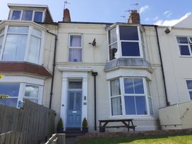 Sea Front Apartment - North Yorkshire (incl. Whitby) - 1066808 - thumbnail photo 1