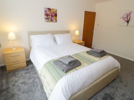 27 Lon Ffawydd - North Wales - 1067193 - thumbnail photo 9