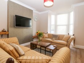 Apartment 1 - Llandudno Central - North Wales - 1067208 - thumbnail photo 4