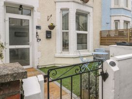 Apartment 1 - Llandudno Central - North Wales - 1067208 - thumbnail photo 3