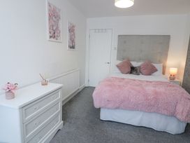 Apartment 1 - Llandudno Central - North Wales - 1067208 - thumbnail photo 17