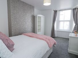 Apartment 1 - Llandudno Central - North Wales - 1067208 - thumbnail photo 19