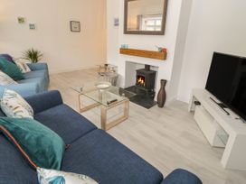 2 Treborth Mews - North Wales - 1067323 - thumbnail photo 5