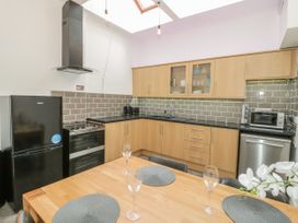 2 Treborth Mews - North Wales - 1067323 - thumbnail photo 7