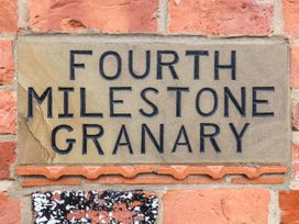 Fourth Milestone Granary - North Yorkshire (incl. Whitby) - 1068061 - thumbnail photo 2