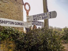 The Granary, Burton Bradstock - Dorset - 1069147 - thumbnail photo 30