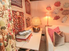 Holly Cottage - North Yorkshire (incl. Whitby) - 1069742 - thumbnail photo 6