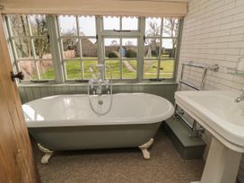 Holly Cottage - North Yorkshire (incl. Whitby) - 1069742 - thumbnail photo 23