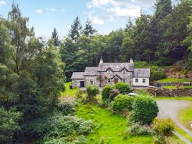 A house with trees and garden at Greffyn in Betws-Y-Coed