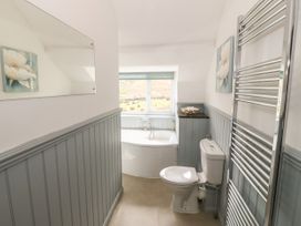 Cwm - North Wales - 1070180 - thumbnail photo 18