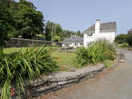 A house with garden and trees at Pengwern Bach in Llanrwst