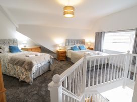 Apartment No4 - North Wales - 1071330 - thumbnail photo 12