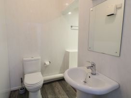 Apartment No4 - North Wales - 1071330 - thumbnail photo 16