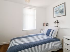 2 Beach Cottage - Devon - 1071767 - thumbnail photo 16