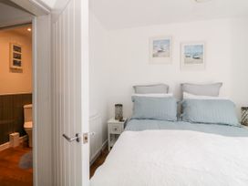 2 Beach Cottage - Devon - 1071767 - thumbnail photo 19