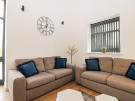 The Dance Hall at The Institute Executive Apartments - Scottish Lowlands - 1073125 - thumbnail photo 4