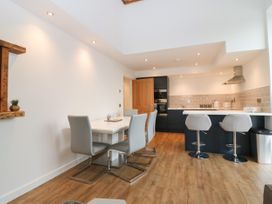 The Dance Hall at The Institute Executive Apartments - Scottish Lowlands - 1073125 - thumbnail photo 5