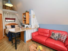 Silver Birch Lodge - Peak District & Derbyshire - 1073126 - thumbnail photo 7