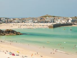Azure - Cornwall - 1073905 - thumbnail photo 16