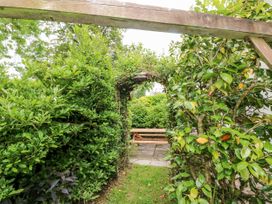 Laurellee - South Wales - 1074157 - thumbnail photo 26