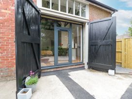 The Coach House - Dorset - 1074180 - thumbnail photo 4