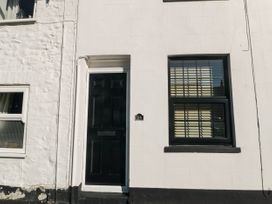Castaways - North Yorkshire (incl. Whitby) - 1074588 - thumbnail photo 2