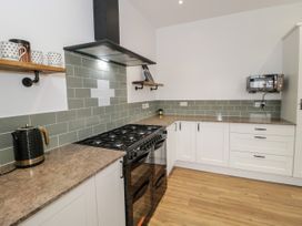 23 Carmen Sylva Road - North Wales - 1074675 - thumbnail photo 7