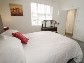 23 Carmen Sylva Road - North Wales - 1074675 - thumbnail photo 13