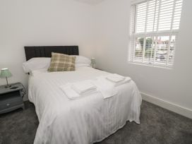 23 Carmen Sylva Road - North Wales - 1074675 - thumbnail photo 16