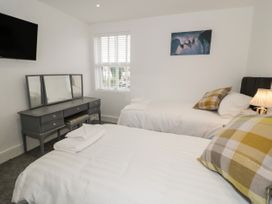 23 Carmen Sylva Road - North Wales - 1074675 - thumbnail photo 24