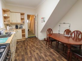 Sunnyside Holiday Apartment 1 - North Yorkshire (incl. Whitby) - 1074712 - thumbnail photo 8