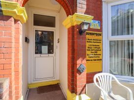 Sunnyside Holiday Apartment 1 - North Yorkshire (incl. Whitby) - 1074712 - thumbnail photo 2
