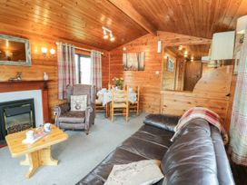 Holly Lodge - North Yorkshire (incl. Whitby) - 1075017 - thumbnail photo 5