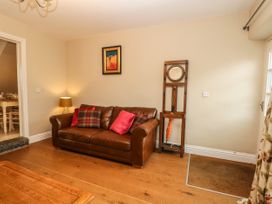 Jasmine Cottage - Peak District - 1075119 - thumbnail photo 4
