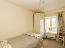 Jasmine Cottage - Peak District - 1075119 - thumbnail photo 13