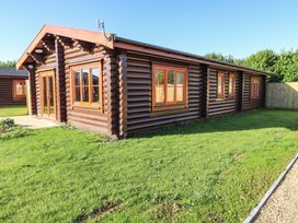 Holly Lodge - Lincolnshire - 1075257 - thumbnail photo 1