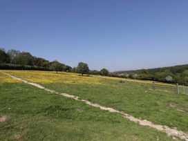 The Shepherds Hut at Marley - Kent & Sussex - 1075279 - thumbnail photo 12