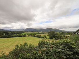 A view of mountains and fields at Squirrel Cottage in Bassenthwaite