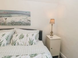 The Hideaway - North Yorkshire (incl. Whitby) - 1075934 - thumbnail photo 14